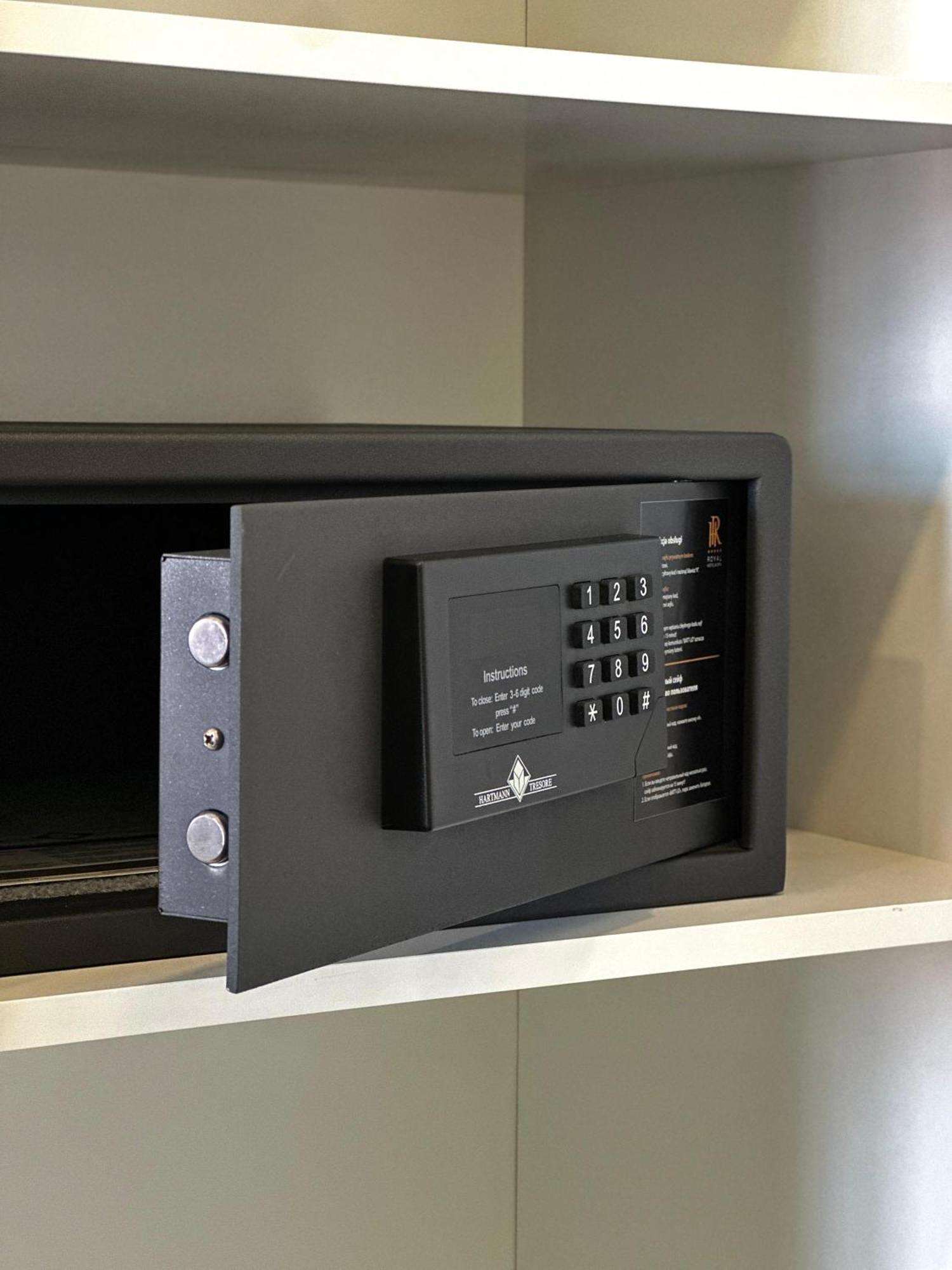 Hotel Royal & Spa Bialystok Exterior photo A safe
