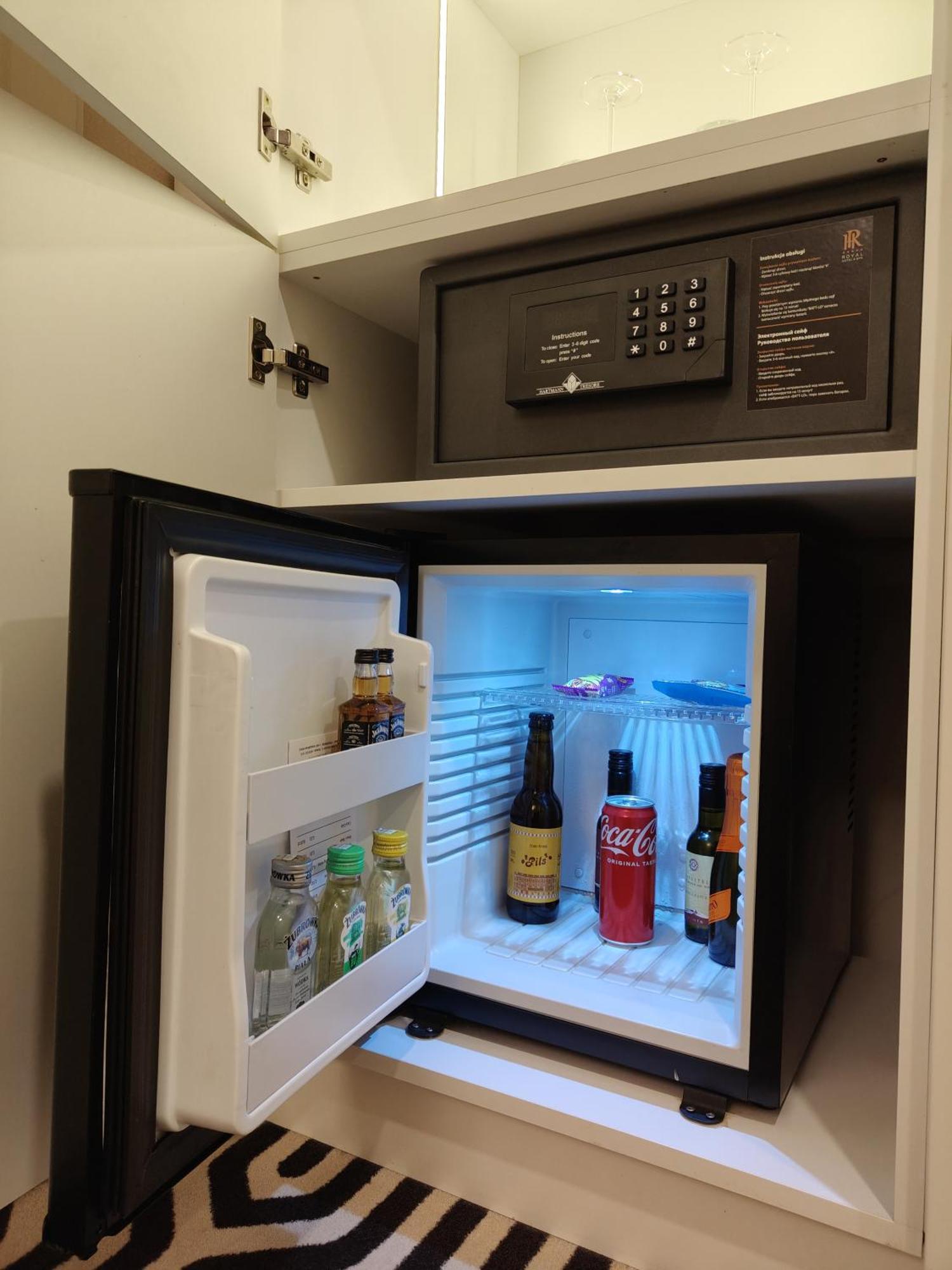 Hotel Royal & Spa Bialystok Exterior photo A mini-fridge in a hotel room