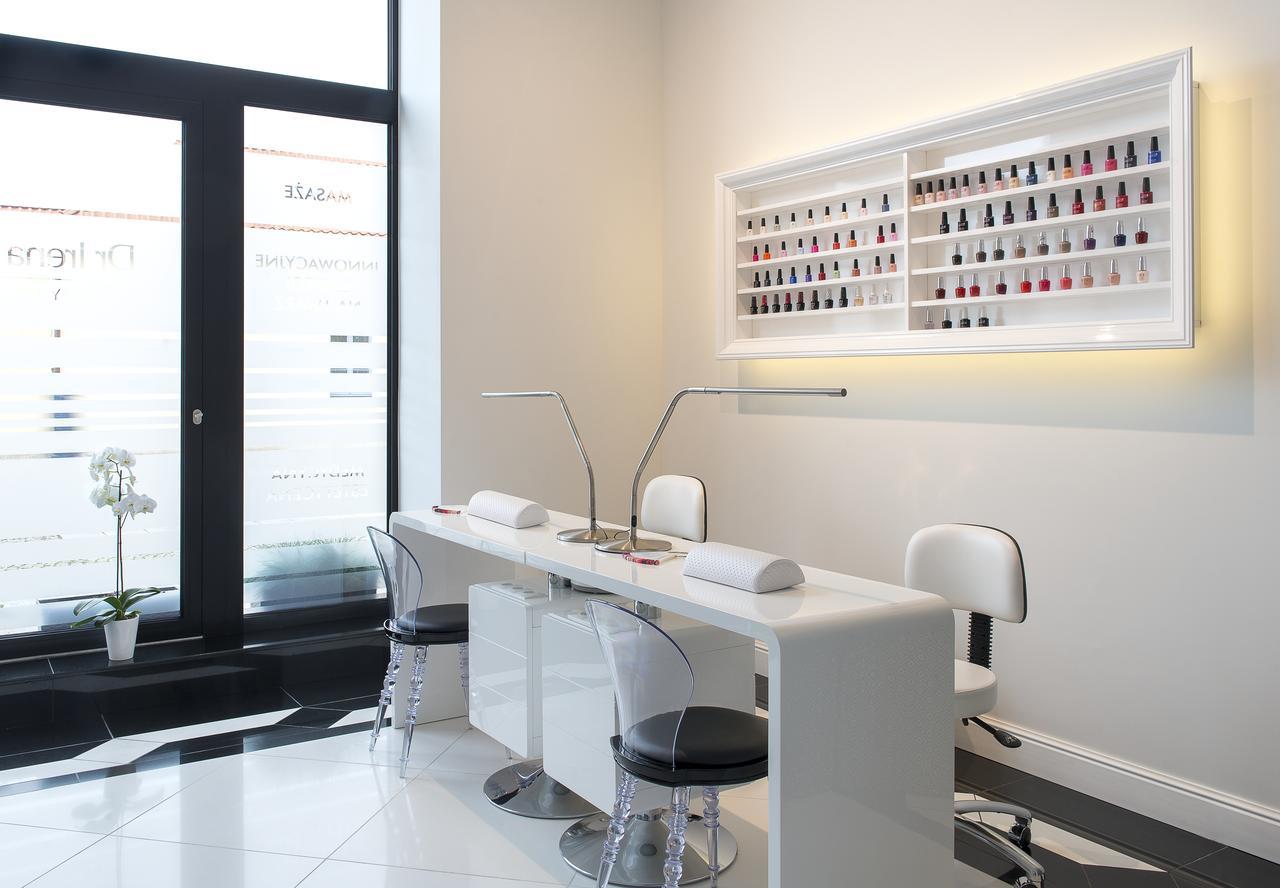 Hotel Royal & Spa Bialystok Exterior photo A nail salon